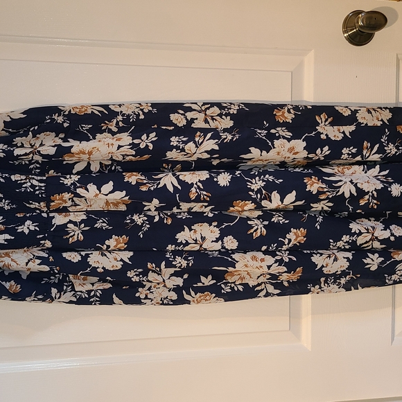 Abercrombie & Fitch Blue and Cream Midi Dress - Picture 4 of 12